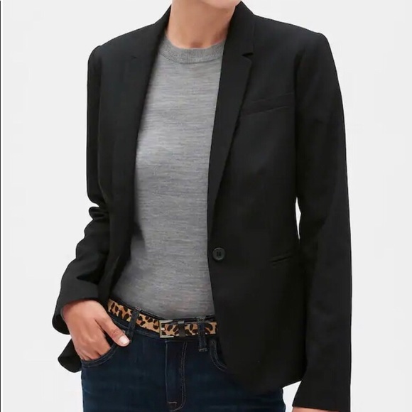 Banana Republic Jackets & Blazers - Women’s black fitted jacket